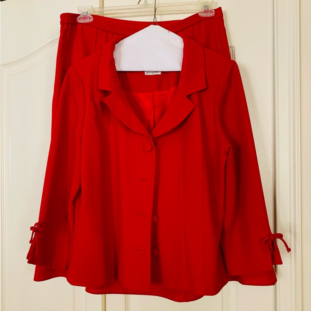 Women’s suit